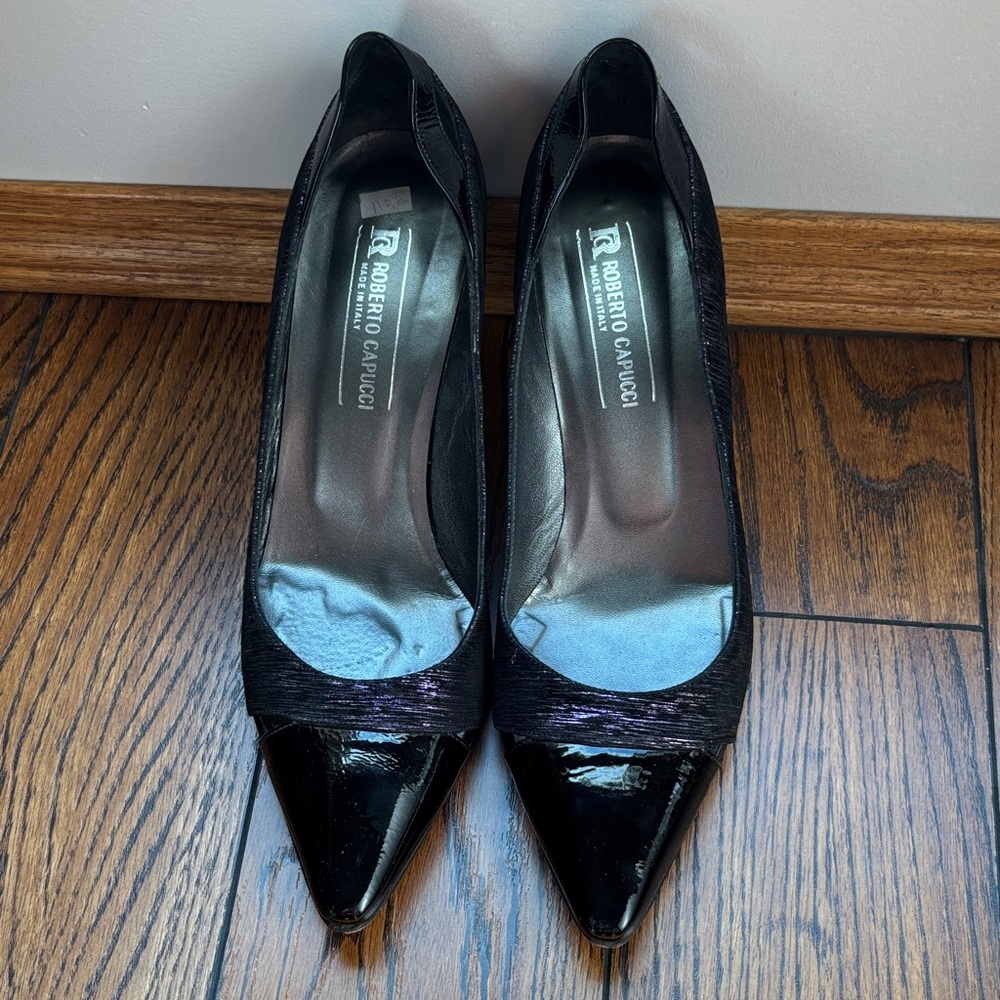 Roberto Capucci Black and Purple Patent Leather Heels